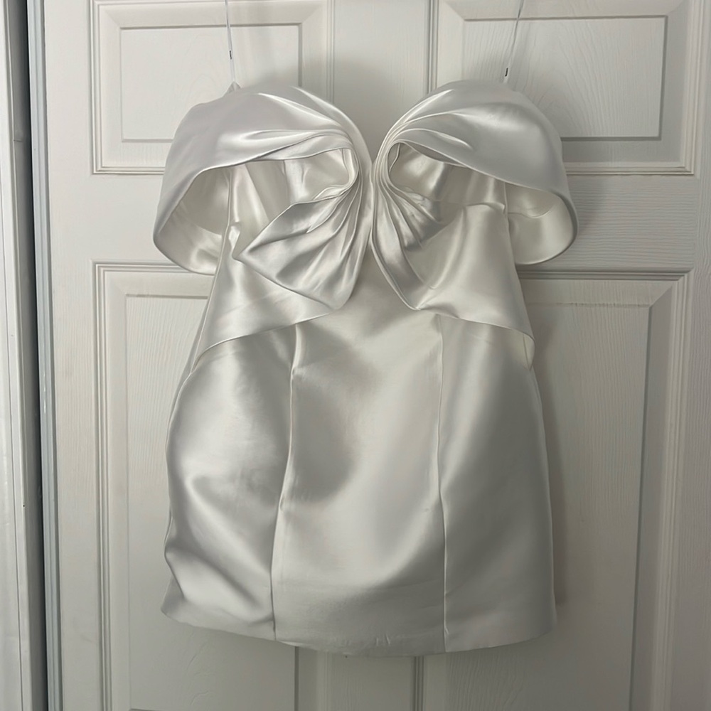 Elliatt dress